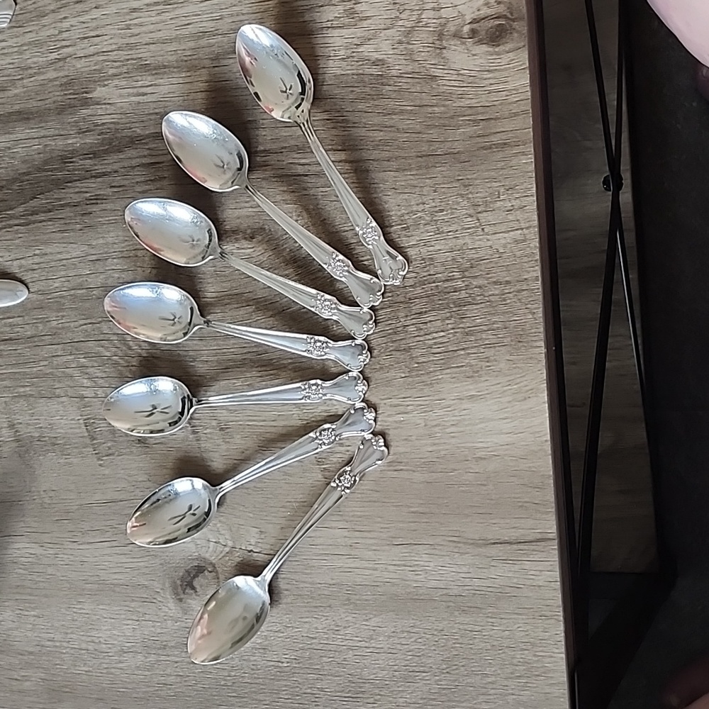 SILVER PLATE TEASPOONS